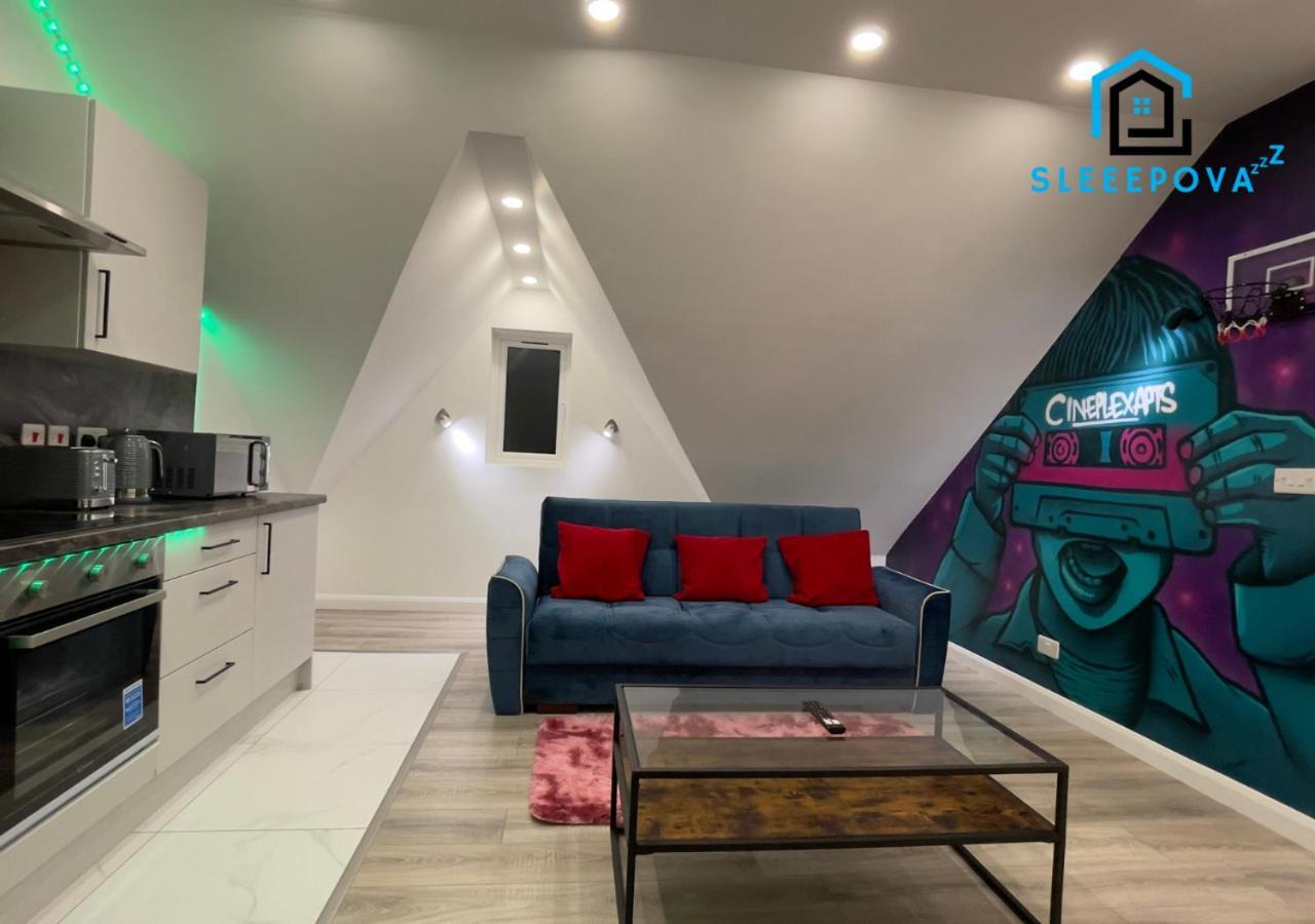 Last-Minute Specials L Premium Deals L Luxury & Modern 1 Bedroom Apartment 5Plus Guests Couples Families Business Sleepova Short Lets & Serviced Accommodation * Londra