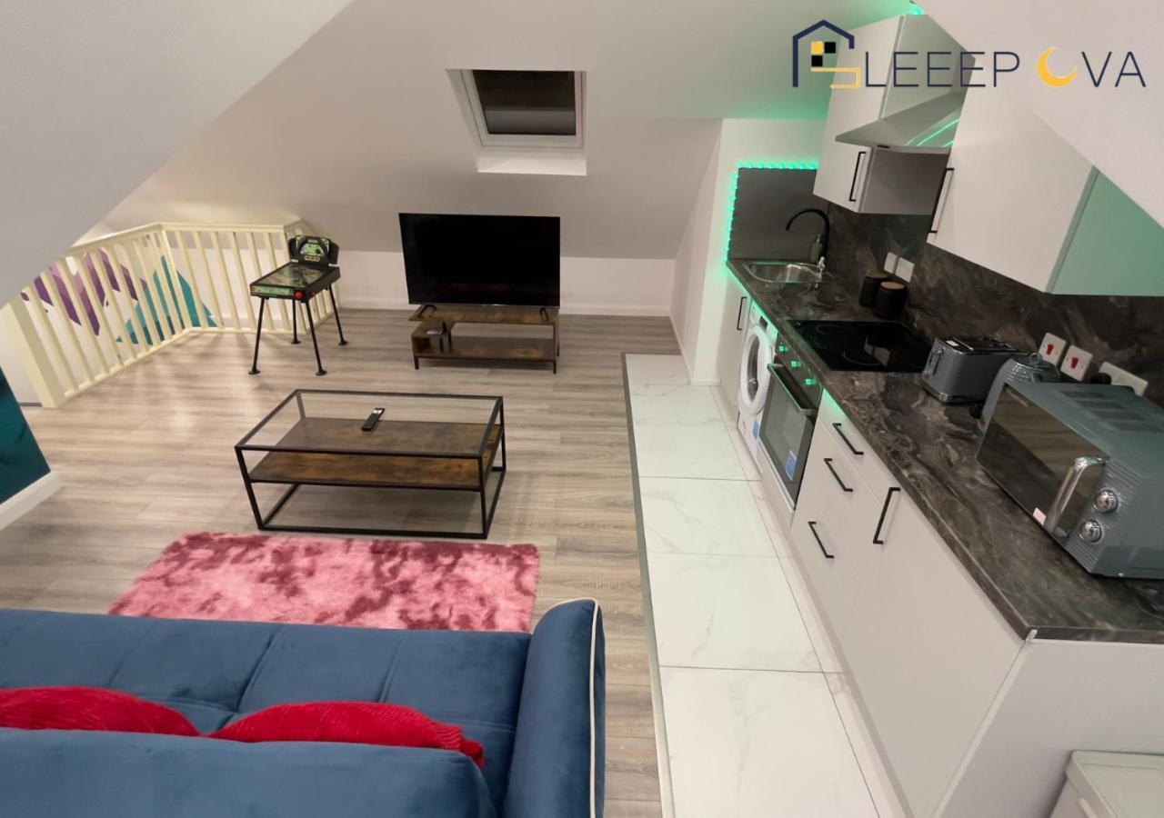 Last-Minute Specials L Premium Deals L Luxury & Modern 1 Bedroom Apartment 5Plus Guests Couples Families Business Sleepova Short Lets & Serviced Accommodation * Londra