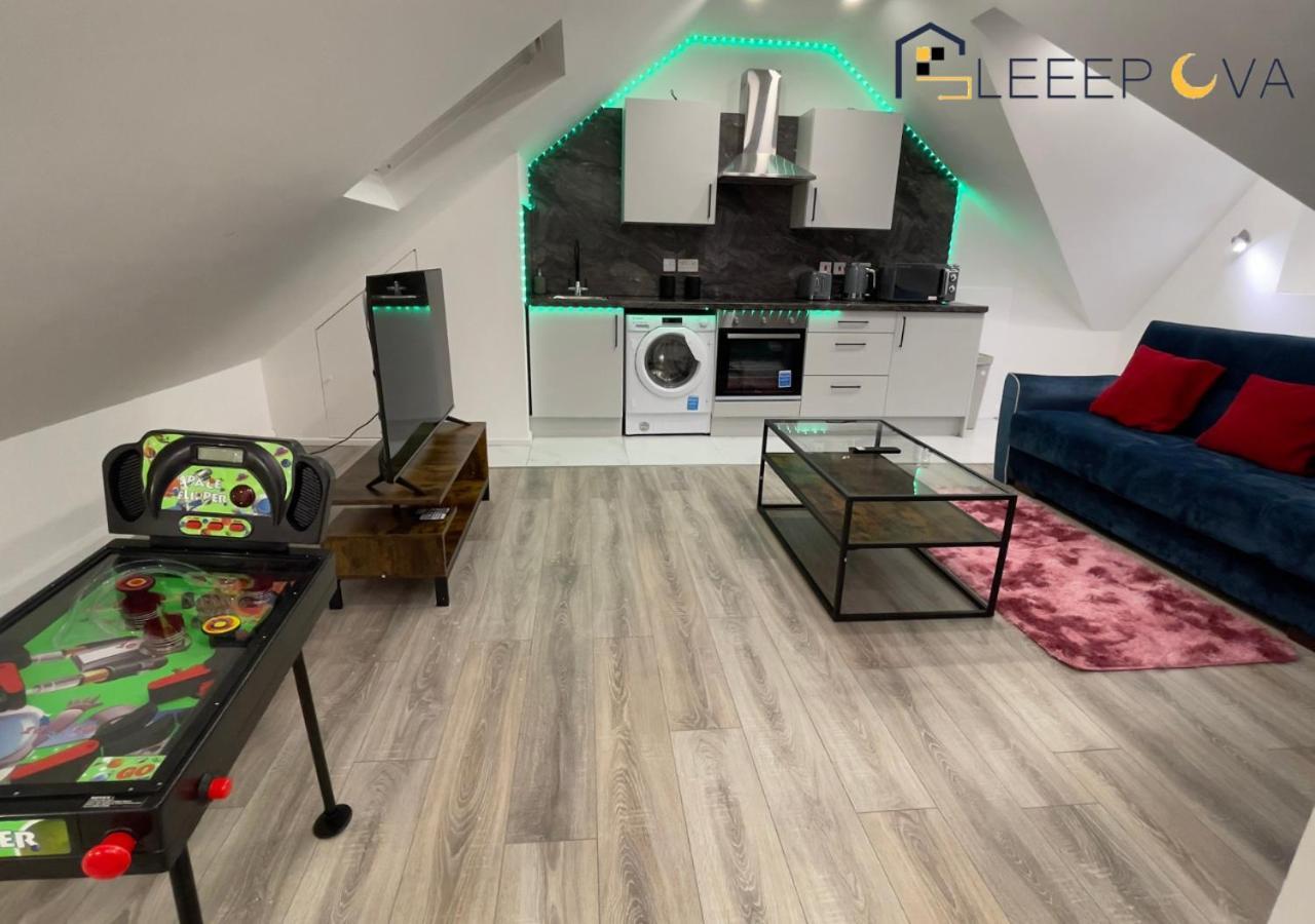 Last-Minute Specials L Premium Deals L Luxury & Modern 1 Bedroom Apartment 5Plus Guests Couples Families Business Sleepova Short Lets & Serviced Accommodation Appartamento *