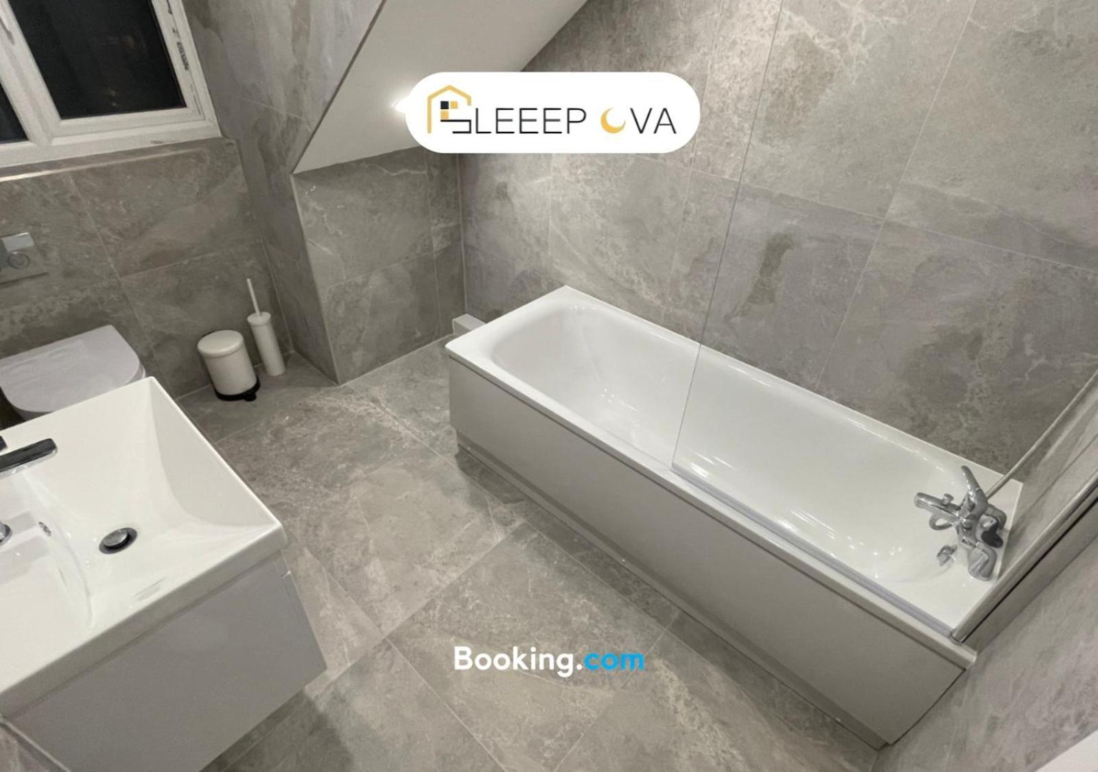 Last-Minute Specials L Premium Deals L Luxury & Modern 1 Bedroom Apartment 5Plus Guests Couples Families Business Sleepova Short Lets & Serviced Accommodation *